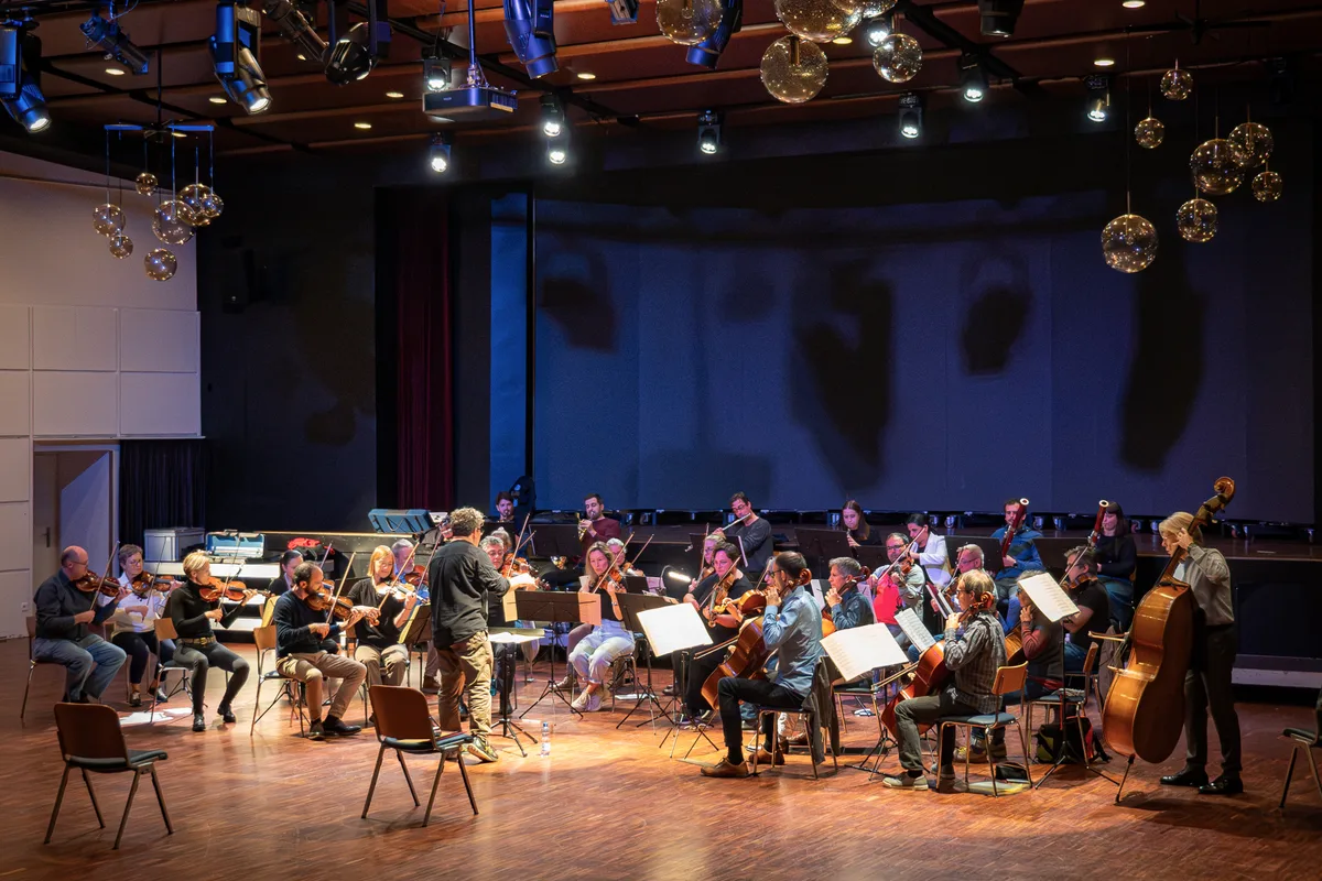 Proben vom neuen Stadtorchester Uster im festlichen Stadthofsaal